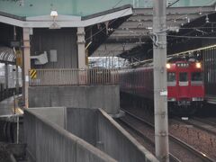 　上小田井駅通過です。
　1993年8月12日に鶴舞線庄内緑地公園－上小田井駅間が開業、私自身は翌月の9月6日に乗りに来ました。
　この区間をもって、当時、モノレール・ケーブルカーを含む国内鉄道全線踏破を果たした記念すべき駅となりました。
　