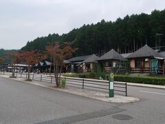 駐車場はほぼ満車状態でしたが、運良く一台出たので待つことなく駐車することが出来ました。