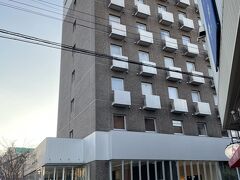 ホテルの朝食が7時からだったので、大急ぎで朝ごはんを済ませて高知駅へ。