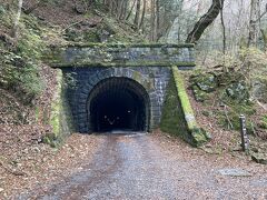 ん？一般的にドラマに使われているのはこちら側か？