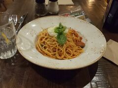 晩ご飯はショッピングモールのリバプールワンにあるレストランでイタリアンを食べました。
今回もジェノバパスタを食べました。