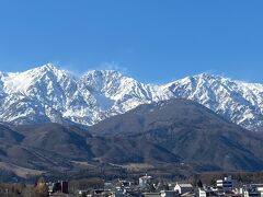 白馬三山の雪の絶景ですね！
白馬ハイランドホテル近くの絶景ポイントからです。