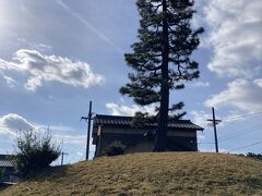 来迎寺の一里塚。八十四里目。