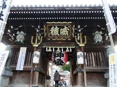 走る事5分程、向かった先は博多の総鎮守と言われている櫛田神社（福岡市博多区上川端町）です。