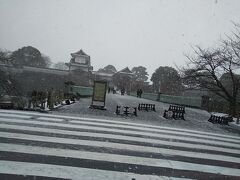 兼六園の入り口　石川門