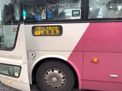 ほとんどの乗客が旧軽井沢で下車。
訪日外国人のグループも何組か乗っていた。