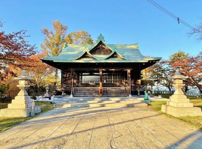 水天宮に到着。創建は1859年、現在の社殿は1919年に建てられました。本殿と拝殿が小樽市指定歴史的建造物となっています。<br />