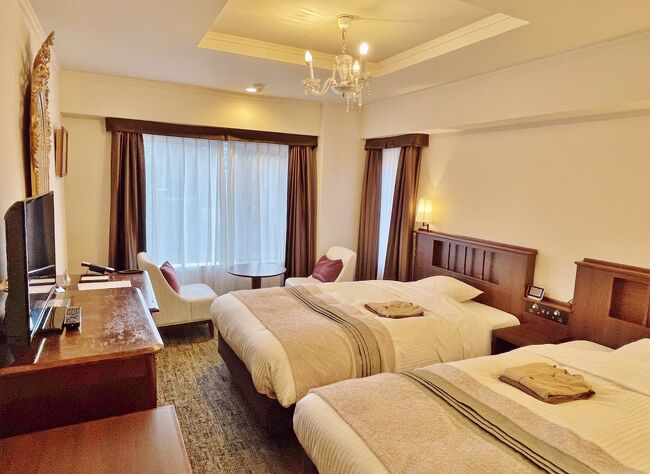 お部屋はクラシックなデザインで統一されて、ゆったりと落ち着いた雰囲気です。