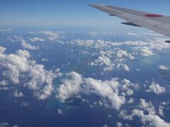 宮古島が近づいて来ましたが雲が多いのでよく見えません