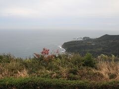 伊勢湾沿いに南下して「伊勢展望台」で一休み。今日は海が穏やか