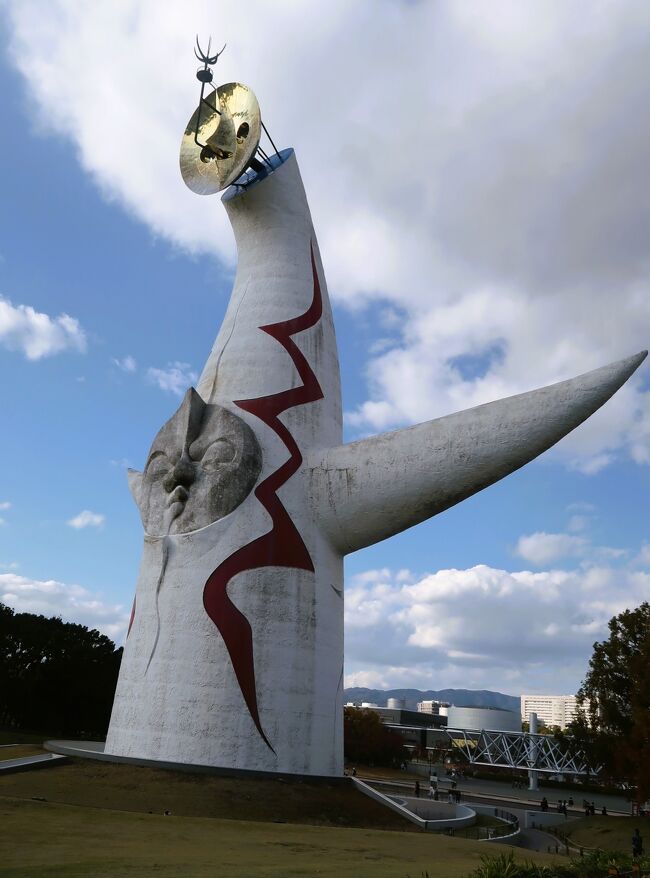 大阪-3 太陽の塔 （現在‐過去‐未来）生命の樹 ☆復活再生‐内部