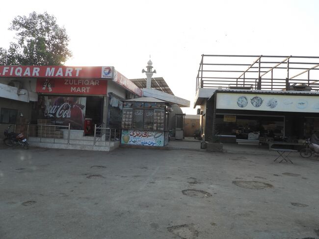 そういえば、このツボの店はいったい何だろう？って思っていたのですが