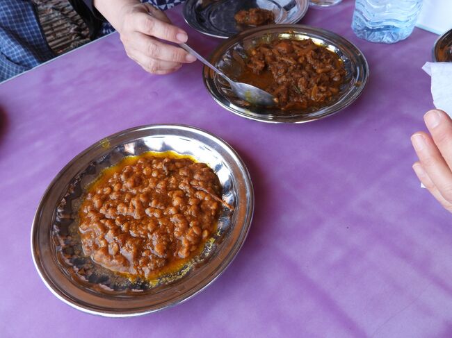 野菜カレーと豆カレー