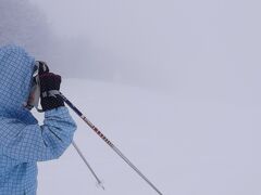 10季連続16回目のたざわ湖スキー場　朝はガスが(>_<)