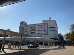 粟生駅でJR加古川線に乗り換えて、加古川駅へ。
ヤマトヤシキ加古川店。姫路店は閉店して、更地になってた。