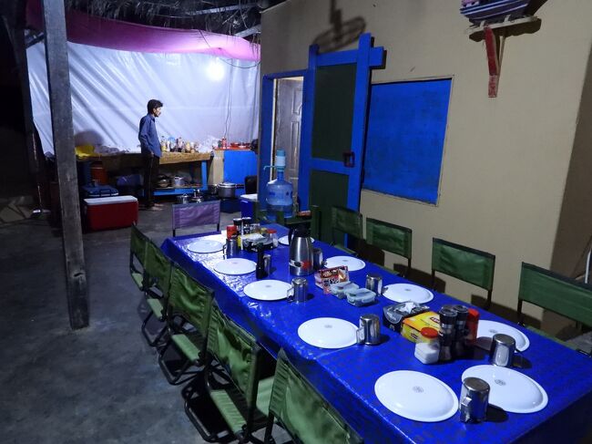 ６時１０分<br />まだ朝食には早い