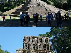 　登った先の広場にまずは大きく目立つのが、「Templo de la Cruz（十字架の神殿）」。

　広場の案内板によると、
この広場の3つの神殿は、象形文字にも出てくる3人組の神様（G1, G2, G3）のために7世紀後半にできた。
G1は水の神。G2はUnen K'awiil。G3は太陽の神Ajawの派生。 

　最初見てアレっと思ったのが、人が上に登ってます。これまで神殿ピラミッドには登れず悔しい思いをしてきましたが、、やっと登れる神殿に来れて嬉しかったです　笑。