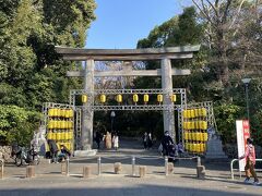 自転車で移動して、福岡県護国神社に着きました。
