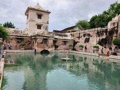 そしてタマン・サリという水の王宮。
美しくて、一目見た時に「わっ」と声を出してしまいました。