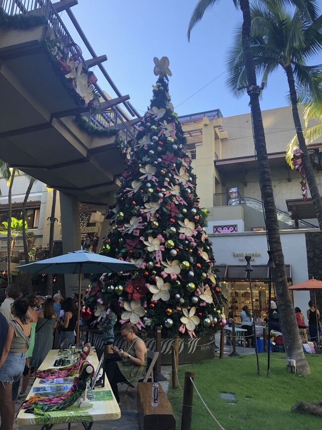 ロイヤルハワイアンセンターのクリスマスツリー