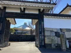 目の前が日本武道館
竹橋まで歩いて行こう