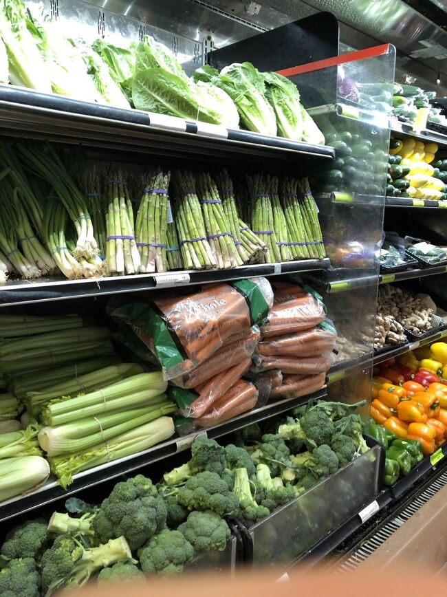 ホールフーズの陳列はいつ見ても綺麗