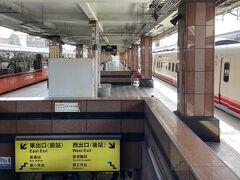 台北駅から2時間15分ほどで花蓮駅に到着。花蓮までの途中駅での乗り降りは少なく、花蓮に着くとほとんどのお客さんが下車しました。