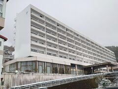 14:30　霧島国際ホテル

雪の中、宿泊するホテルに到着。
２連泊します。