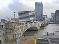 新潟日報メディアシップへ

萬代橋と新潟日報メディアシップ。
