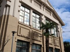 近くの刈谷市郷土資料館へやってきました
ここは旧小学校で、建物内も見学できます