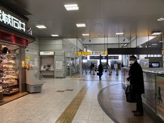 豊橋駅(愛知県)。快速がたくさん出てるし