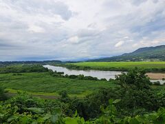 高館義経堂から望む北上川の両岸に広がる平泉の風景
源義経も自害する直前どの様なことを考え最後に
この景色を見て息を引き取ったのでしょうね～