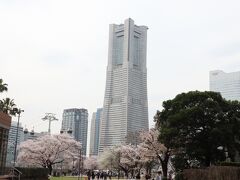 おなじみのランドマークタワー