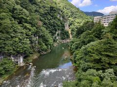 結局スーパーで買った巻き寿司等の軽食を
こちらの景色を眺めながら小休憩。

最近は一日一食のことが多いため、このくらいがちょうどよし。