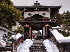 雲龍寺鐘楼門です(^^)