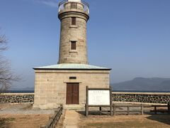 男木島灯台。
1895（明治28）年に建てられた全国でも珍しい「総御影石造り」の美しい灯台。 