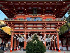 1月1日の朝は少し早起きして生田神社に初詣へ。混雑を予想して早めに行きましたが、ほとんど列がなく拍子抜け。