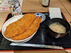 夫はわらじかつ２枚のわらじかつ丼