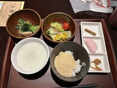 朝食です。やっぱり2日連続は飽きてきますね。ほぼ一緒なので。