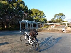 青葉通りを西へ走り、中央公園に来ました。