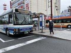 沼津に着いて、そのままバスターミナルへ。
1番乗り場の沼津港行きのバスがちょうど出るところでした！ラッキー