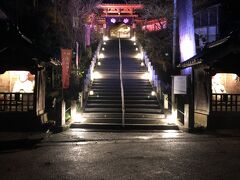 ホテルに戻って紅白をチェックした後、除夜の鐘を衝きに、青林寺さんへ向かったそうです。
