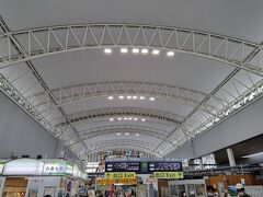 八戸駅に到着しましたが人も多く
コインロッカーが空いてませんでした…