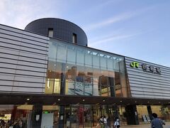 新函館北斗駅から在来線で函館駅に到着。
北海道が46番目となり、46/47都道府県となりました。
北海道より先に樺太へ行ってしまった為、北海道初上陸(笑)