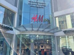 まずは日本でもお馴染みのH&M