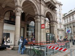 地下鉄ドゥオーモ駅からマルペランサ・エクスプレスに乗車するためカドルナ駅へ向いたいと思います。