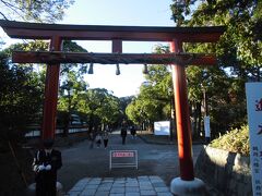 鶴岡八幡宮の東入り口です。