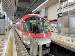 大阪上本町駅から、伊勢志摩ライナーで伊勢市駅に向かいます。