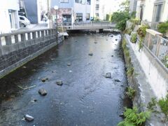 源兵衛川水辺の道です。