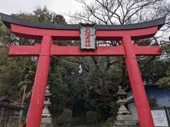 神社巡りは続きます。大稲荷神社へ、私たちの前に御朱印をもらっていた方は台湾からきたとおっしゃっていました。